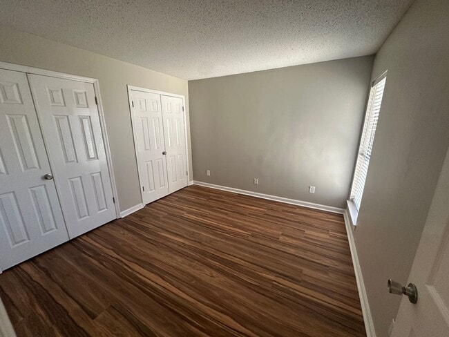 Building Photo - 2BD/2BA Condo located on the Germantown/Memphis Line!