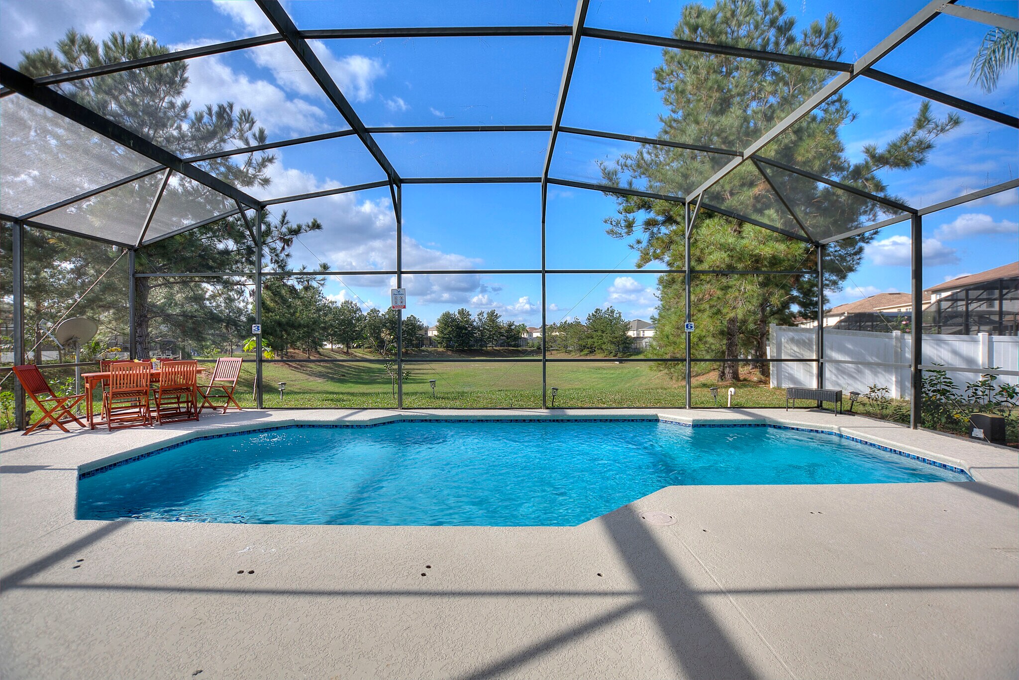 Building Photo - 1317 Pine Ridge Dr