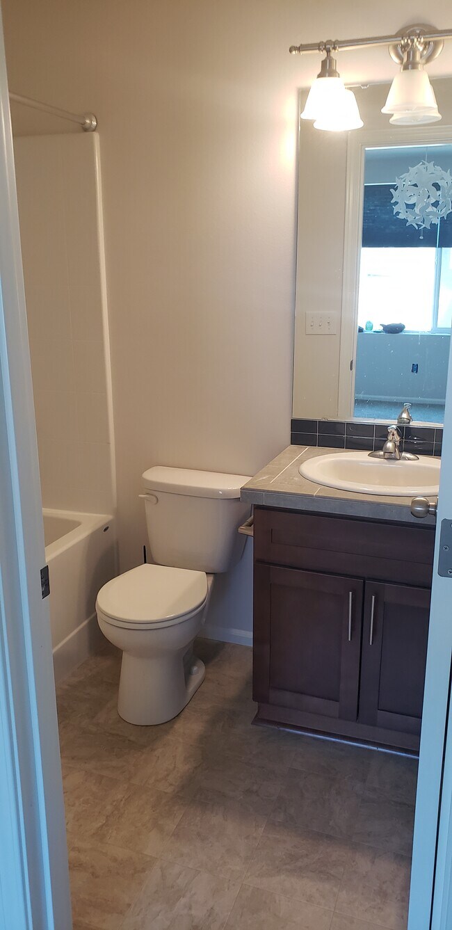 Building Photo - 3425 30th Dr