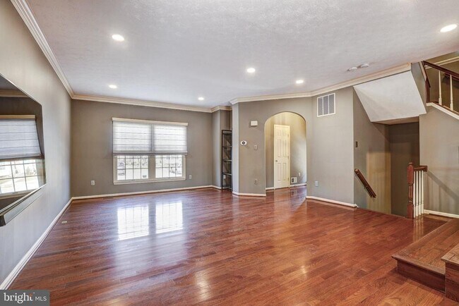 Building Photo - 2733 Quarry Heights Way