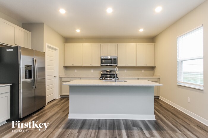 Building Photo - 2476 S Carlota Dr