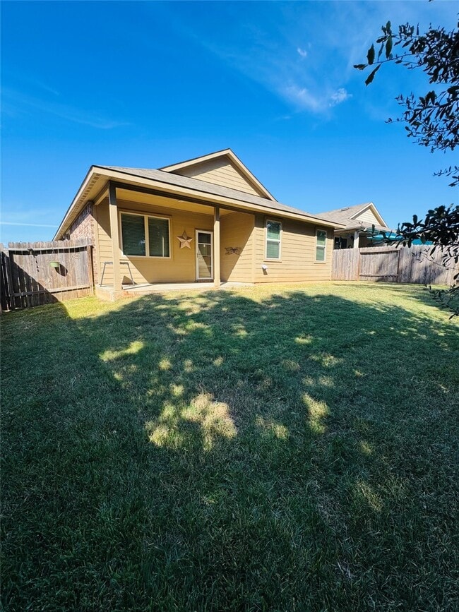 Building Photo - 11387 Dawn Beach Ln