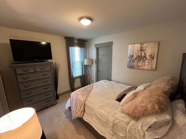 Building Photo - **OFFERING WAIVED APPLICATION FEES & $150 ...