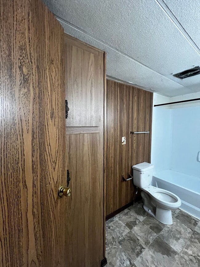 Building Photo - Cozy 2 Bedroom in Ferndale!