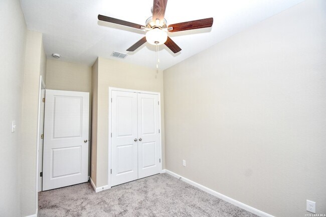 Building Photo - 6214 Oakland Ridge Unit 101