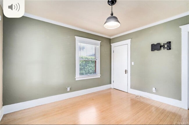 Building Photo - 411 E Alvarado St
