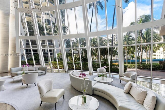 Building Photo - 1830 S Ocean Dr