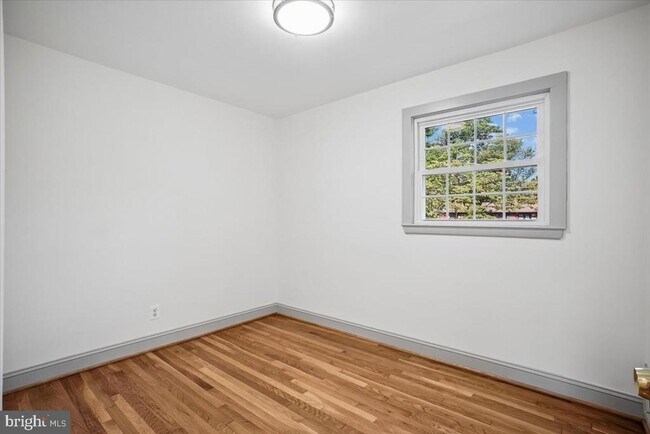 Building Photo - 3227 Sherry Ct