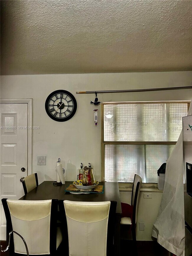 Building Photo - 2918 Funston St