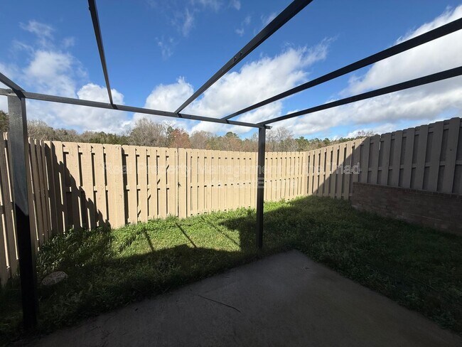 Building Photo - 3833 Thistleberry Rd