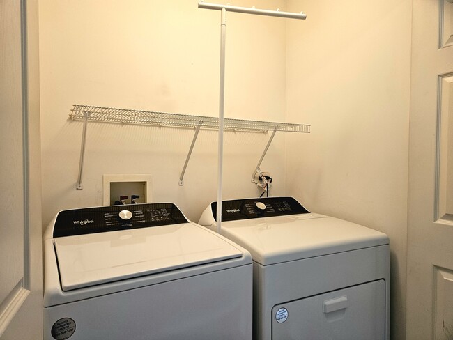 Building Photo - 24403 John Adams Dr