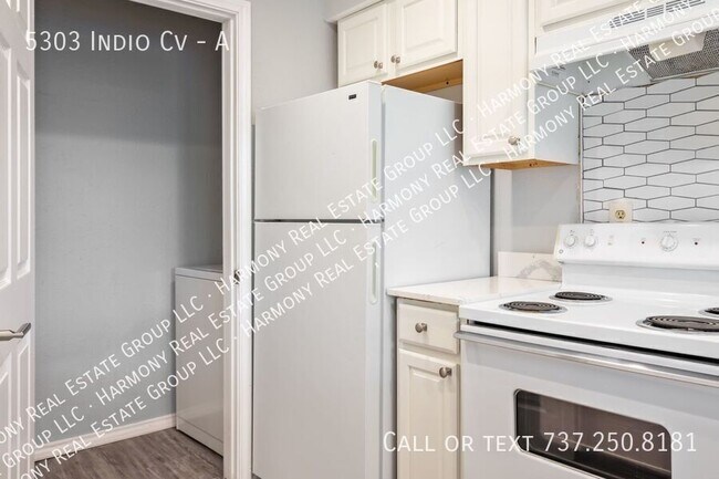 Building Photo - 5303 Indio Cove