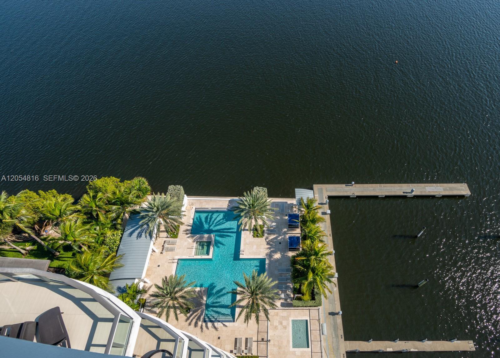 Building Photo - 17301 Biscayne Blvd