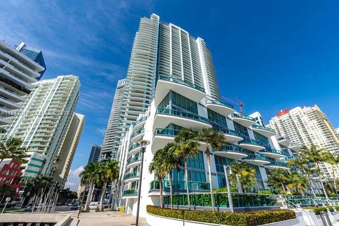 Building Photo - 1331 Brickell Bay Dr