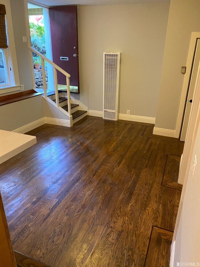 Building Photo - 188 Winfield St