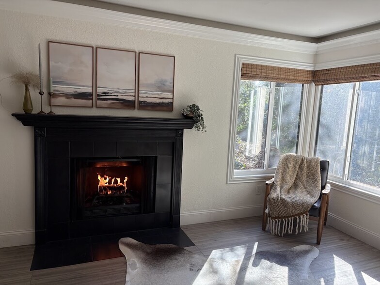 Building Photo - 13724 Ruette Le Parc