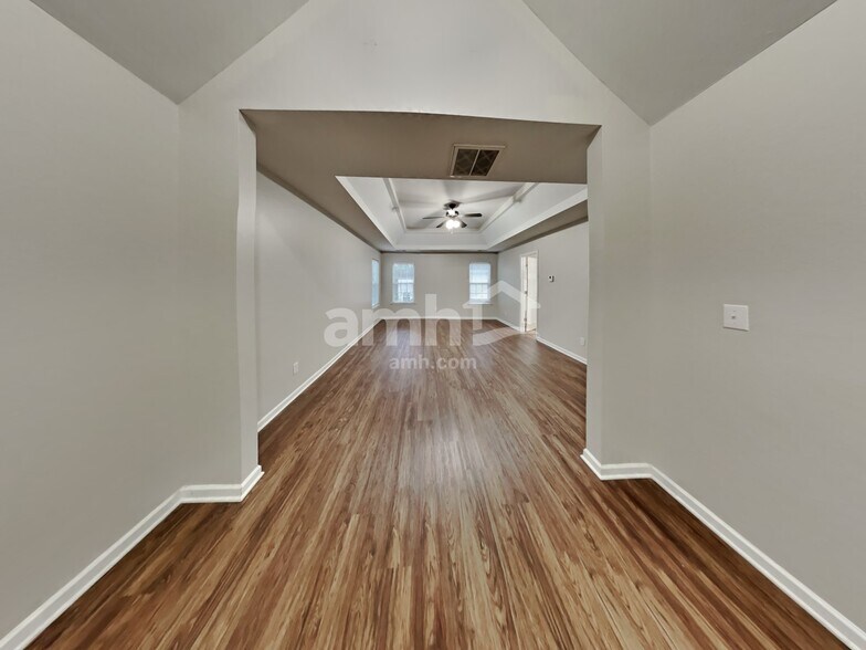 Building Photo - 1309 Bedlington Dr NW