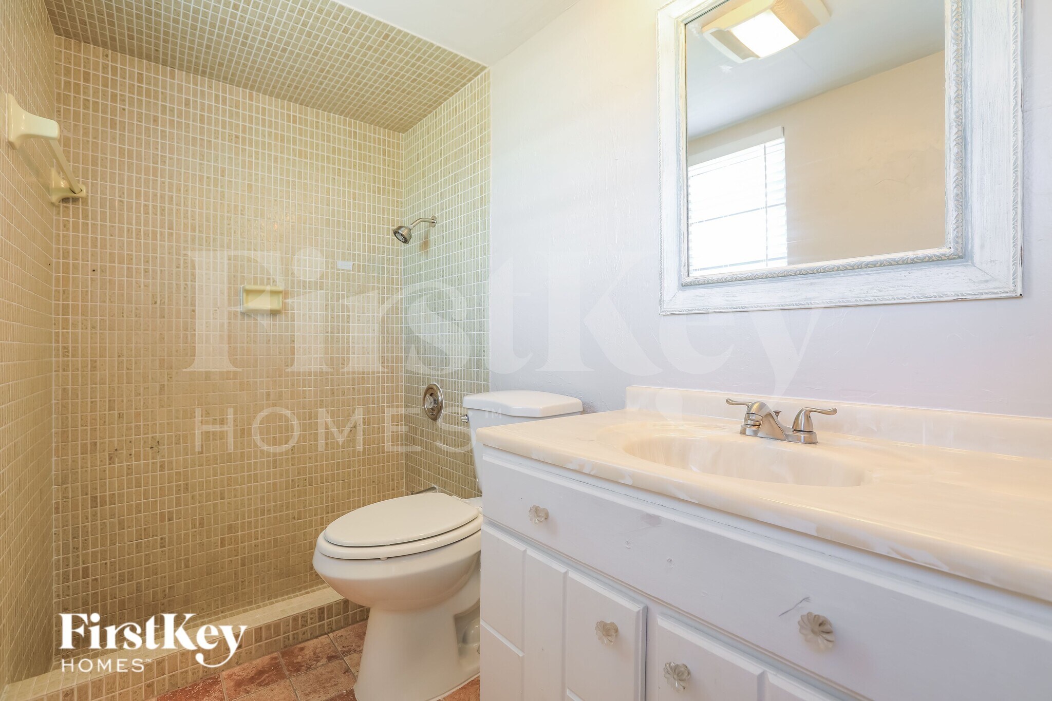 Building Photo - 63 Rotonda Cir