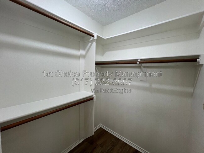 Building Photo - 7808 Mallard Ln