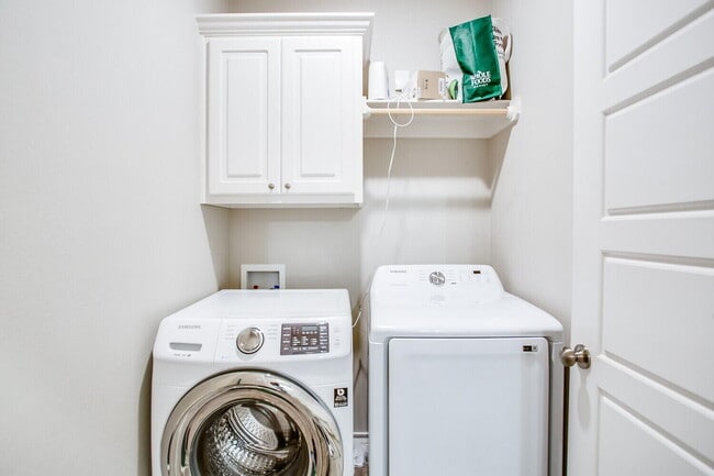 Building Photo - 2328 104th St