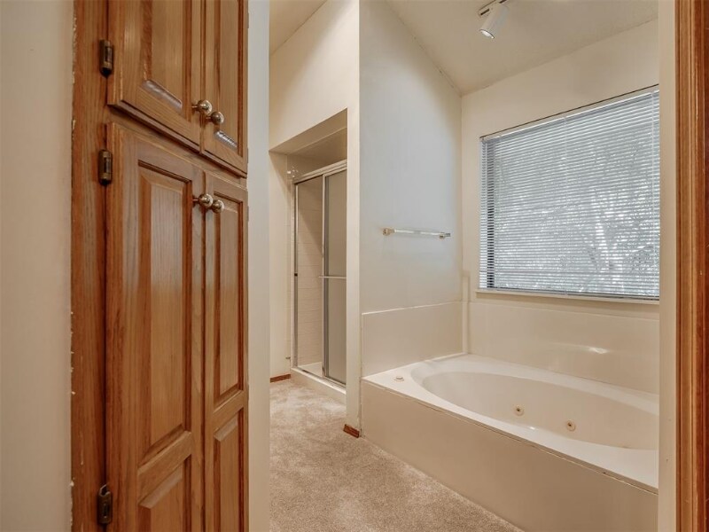 Building Photo - 10208 Pinckney Ct