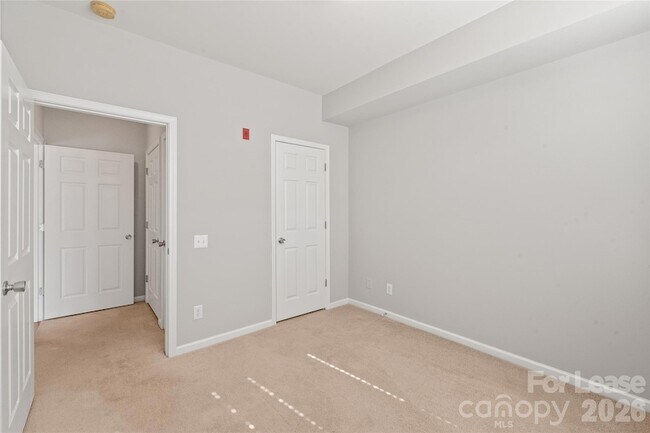 Building Photo - 15007 Santa Lucia Dr