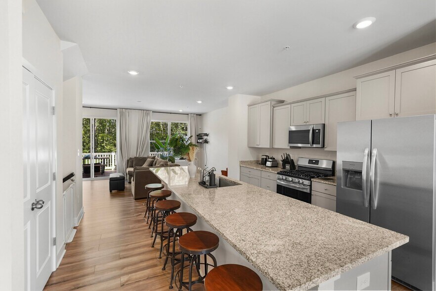 Building Photo - 2802 Bridgewater Dr