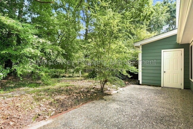 Building Photo - 1507 Laureldale Dr