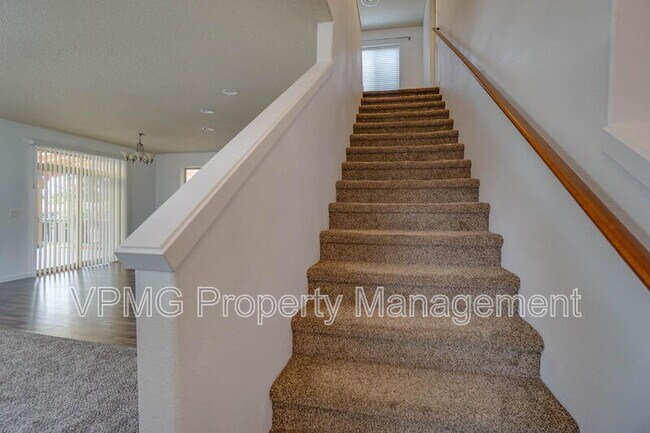 Building Photo - 5941 NE 48th St
