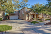 Building Photo - 2308 E Wayland Dr