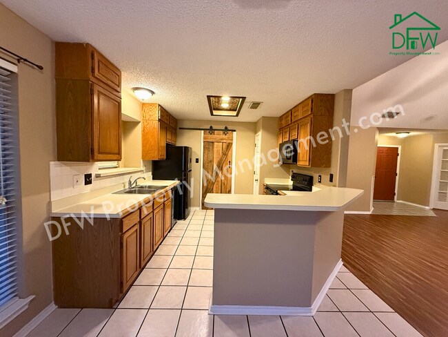 Building Photo - Charming 3-Bedroom Home for Lease in Watauga!