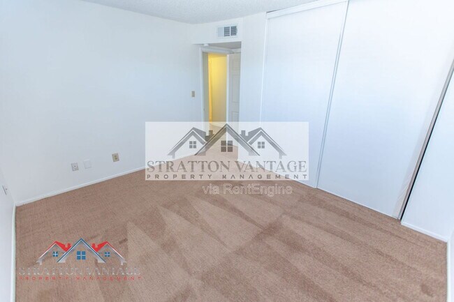 Building Photo - 7911 East Vía de Belleza