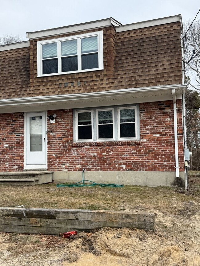 Building Photo - 136-138 West Yarmouth Road