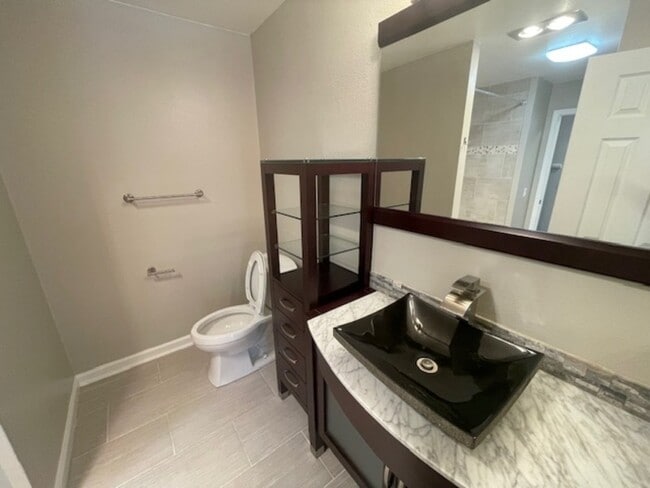 Building Photo - 2304 Altisma Way