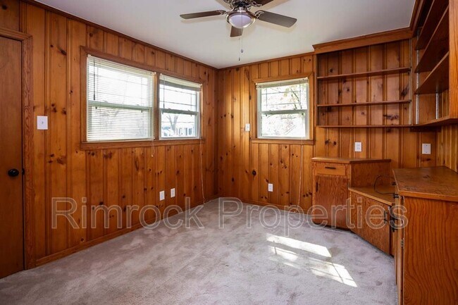 Building Photo - 2500 Durwood Rd