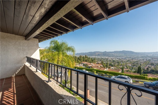 Building Photo - 1350 E Tujunga Ave