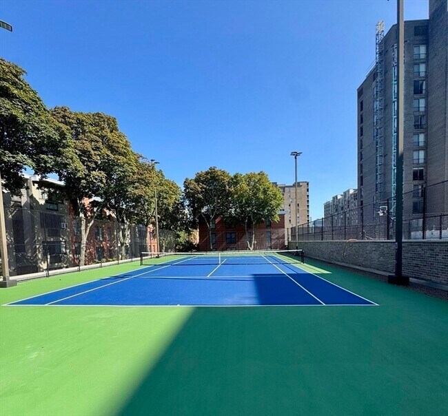 Building Photo - 44 Washington St