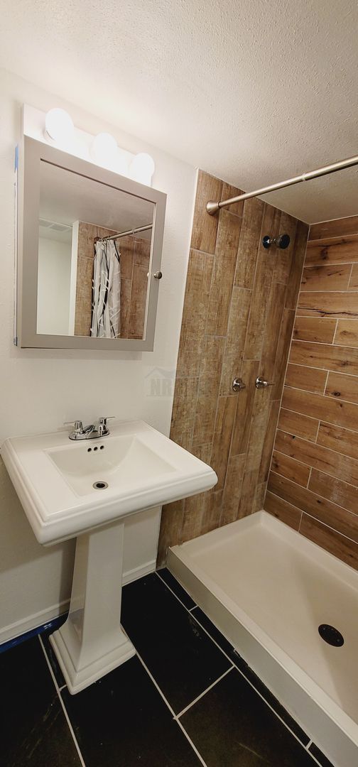 Building Photo - Rare opportunity to live in a stunning 5 B...