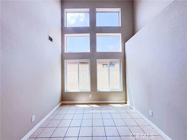 Building Photo - 15965 Peach Tree Ln