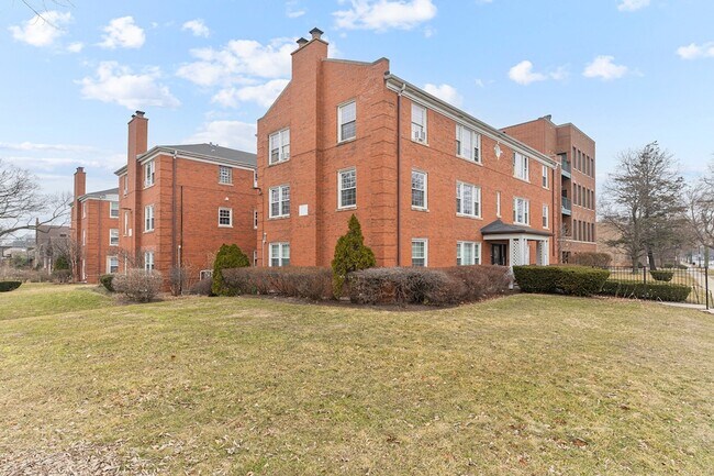 Building Photo - 132 Ridge Ave