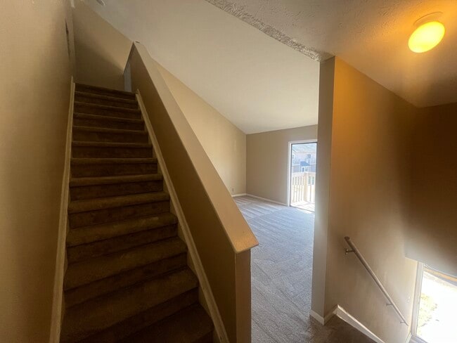 Building Photo - 105 Horizon River Dr