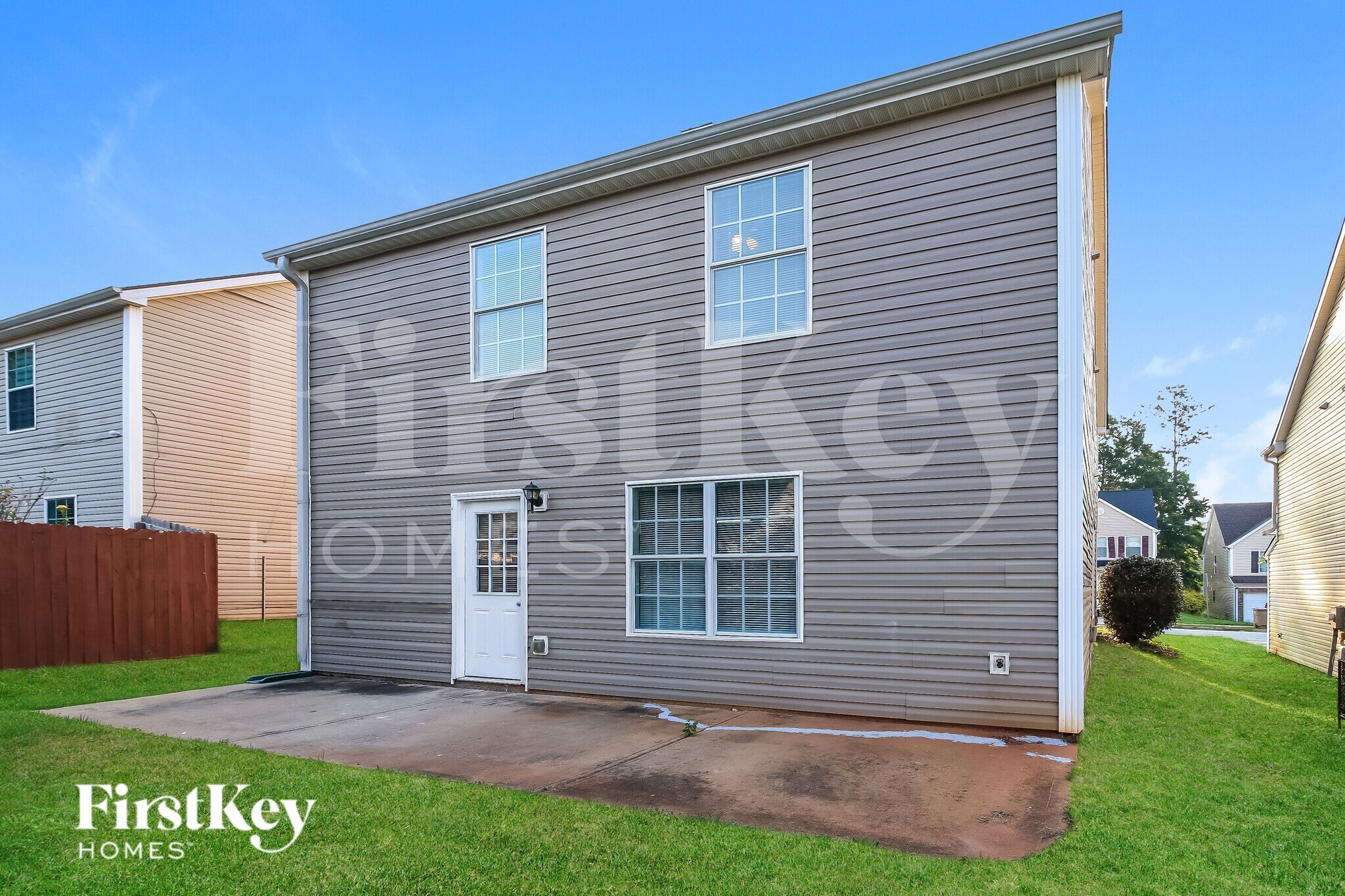 Building Photo - 7424 Garnet Dr