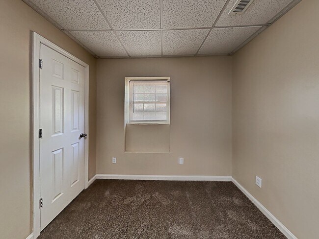 Building Photo - 202 Westchester Dr