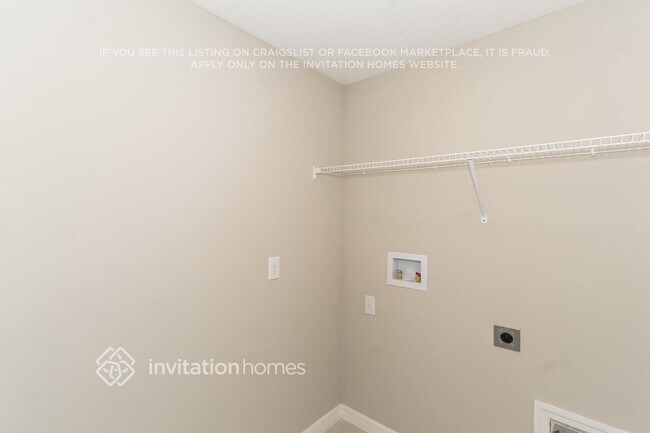 Building Photo - 2206 Treesdale Ave