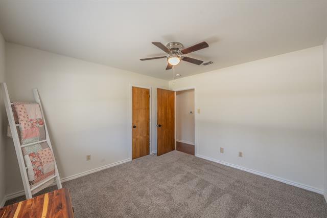 Building Photo - 302 W Hale Ave