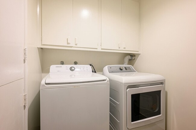 Building Photo - 552 Vía Del Monte