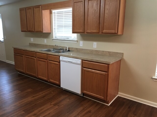 Building Photo - 13 Holly Springs Cir