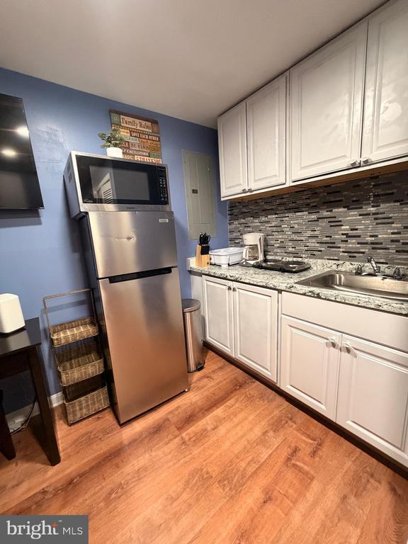 Building Photo - 311 Kings Crest Dr