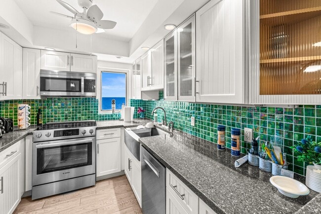 Building Photo - 4511 S Ocean Blvd