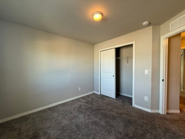 Building Photo - 6165 Shavers Dr
